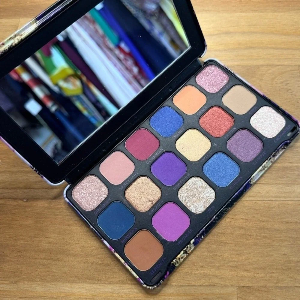 Revolution Forever Flawless Eutopia 18-Pan Eyeshadow Palette New NWOB